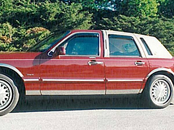 QAA - TH30679 Stainless Steel Rocker Panel Trim 8Pc 1990-1997 Lincoln Town Car QAA