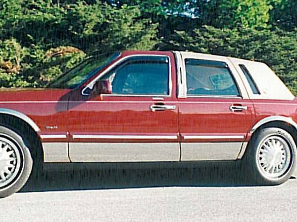 QAA - TH35680 Stainless Steel Rocker Panel Trim 8Pc 1995-1997 Lincoln Town Car QAA