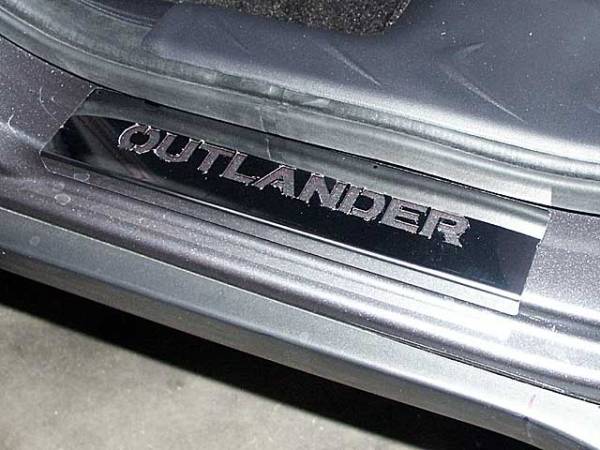 QAA - DS27010 Stainless Steel Door Sill Trim 4Pc 2007-2009 Mitsubishi Outlander QAA