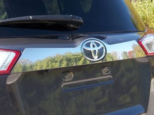 QAA - LB13180 Stainless Steel License Plate Bar Accent 1Pc 2013-2015 Toyota Rav4 QAA