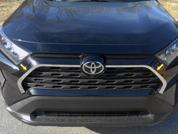 QAA - SG19180 Stainless Steel Grille Accent 2Pc 2019-2024 Toyota Rav4 QAA