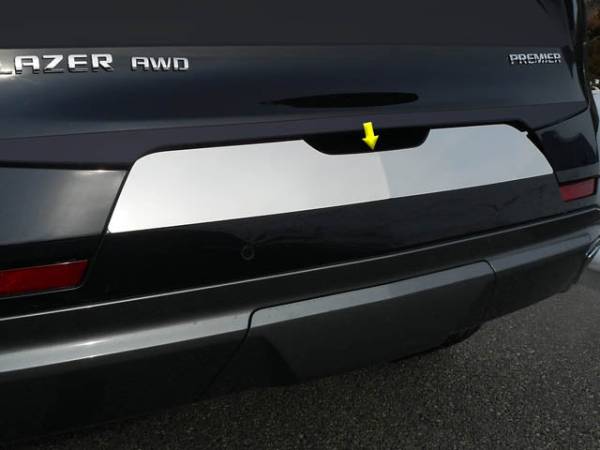 QAA - RB59140 Stainless Steel Rear Bumper Accent 1Pc 2019-2024 Chevrolet Blazer QAA